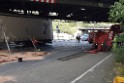 LKW blieb unter Bruecke haengen Koeln Ehrenfeld Innere Kanalstr Hornstr P189